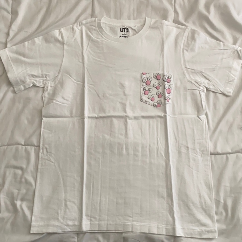 KAWS x Uniqlo T-shirt